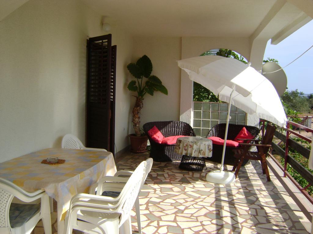 Apartments Radulovic Biograd Na Moru Δωμάτιο φωτογραφία